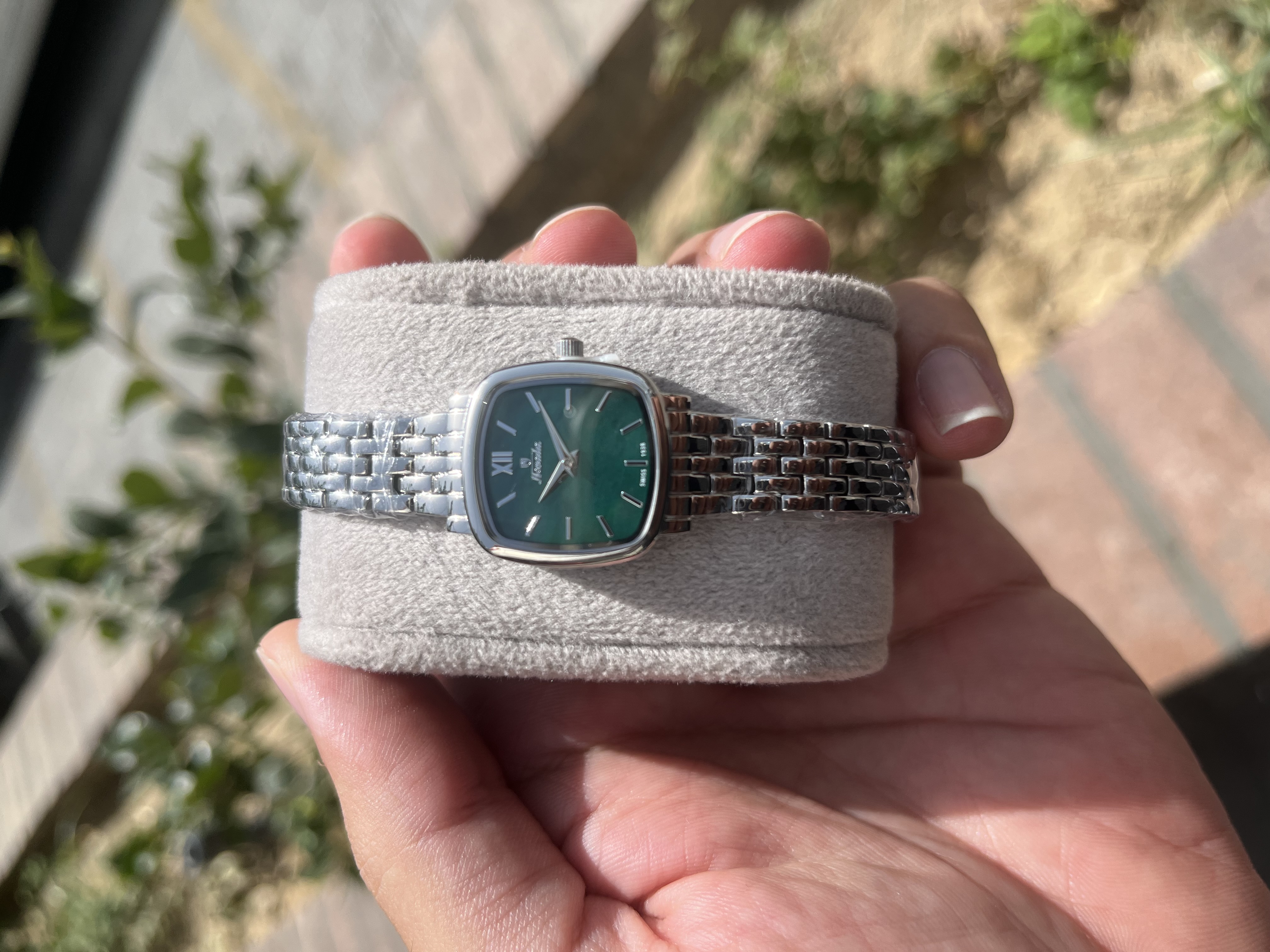 Nevada 0122 ساعت زنانه مربعی چهارگوش